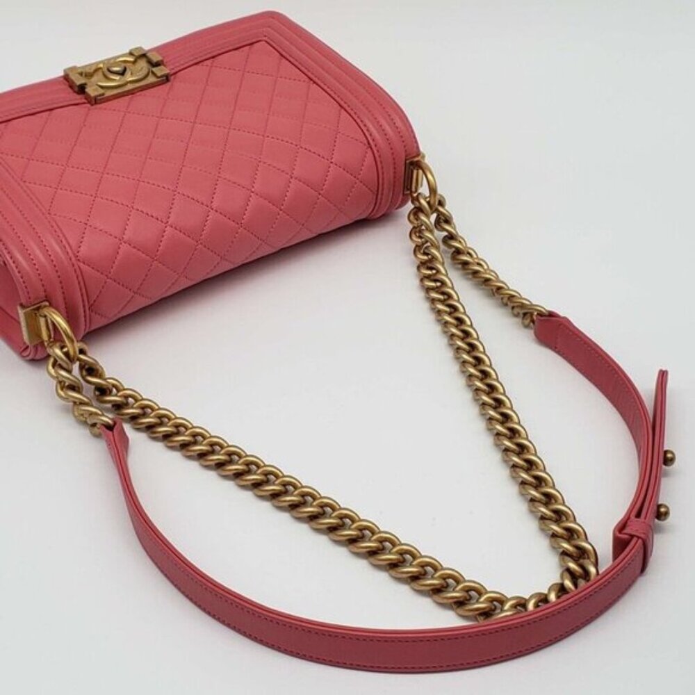 CHANEL Boy Leather Shoulder Bag 2700-080524 - Picture 6 of 16